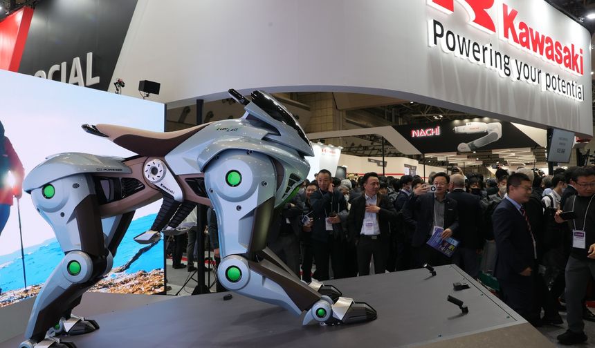 Japonya'da robottan Türkiye'ye "lokumlu" selam