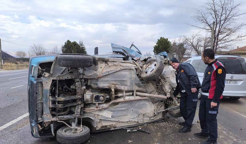 İki otomobilin çarpıştığı kazada 4 kişi yaralandı