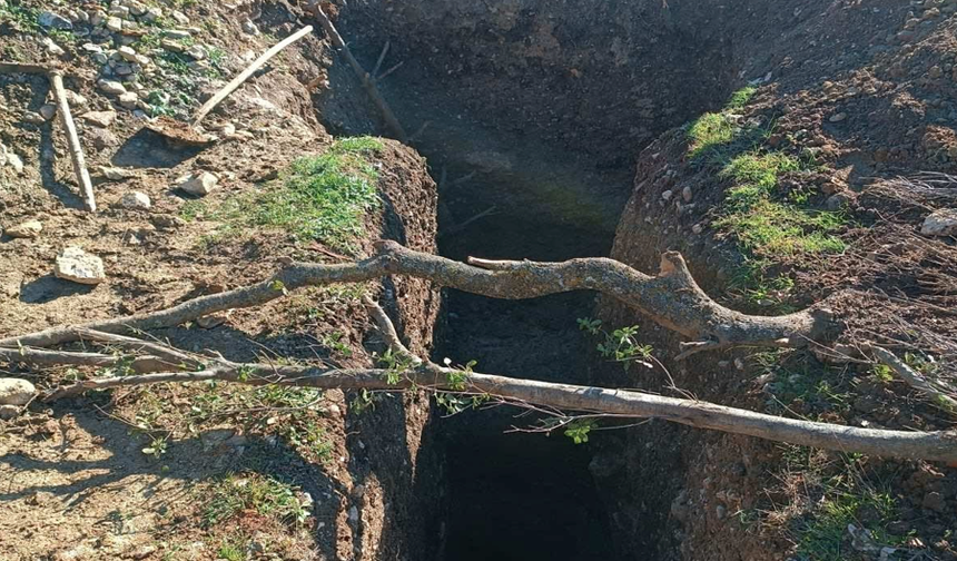 Akhisar’da kaçak kazıya jandarmadan suçüstü