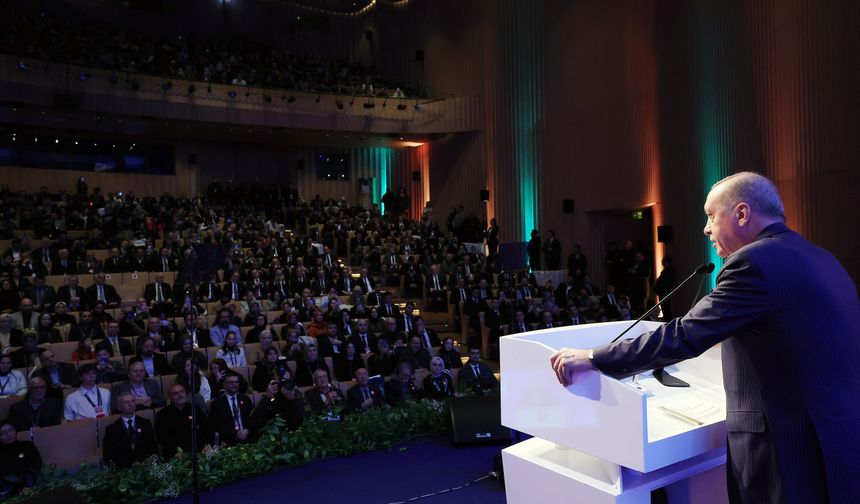 Cumhurbaşkanı Erdoğan: "Gazze'ye konteyner gönderelim diyoruz; ancak Netanyahu denilen bu zalim kulak asmıyor"