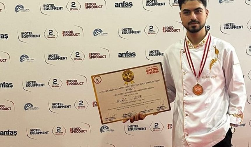 Manisalı Şef Murat Çakar'dan Antalya'da çifte madalya