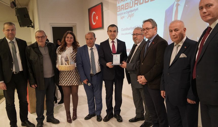 Babüroğlu Atatürk ve Cumhuriyet değerlerini anlattı