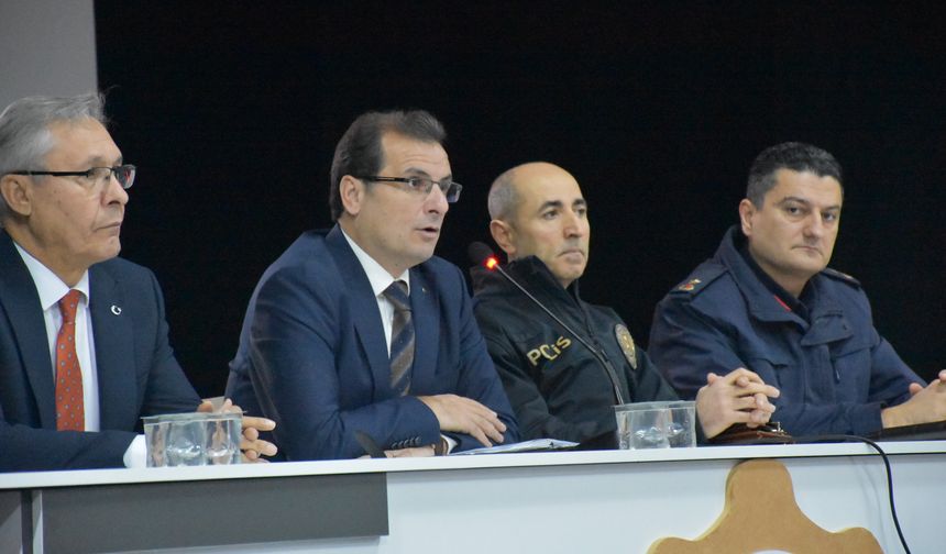 Salihli’de 2. dönem eğitim hazırlıkları masaya yatırıldı