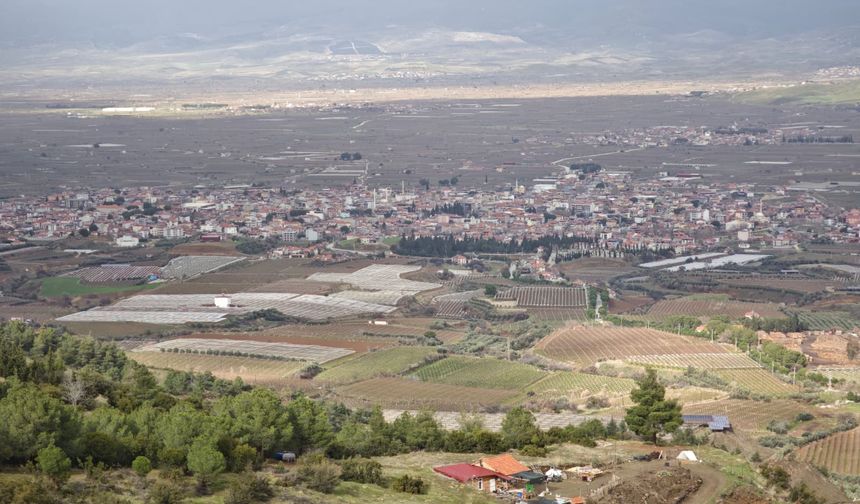 Sarıgöl Ovası gelinliğini çıkardı