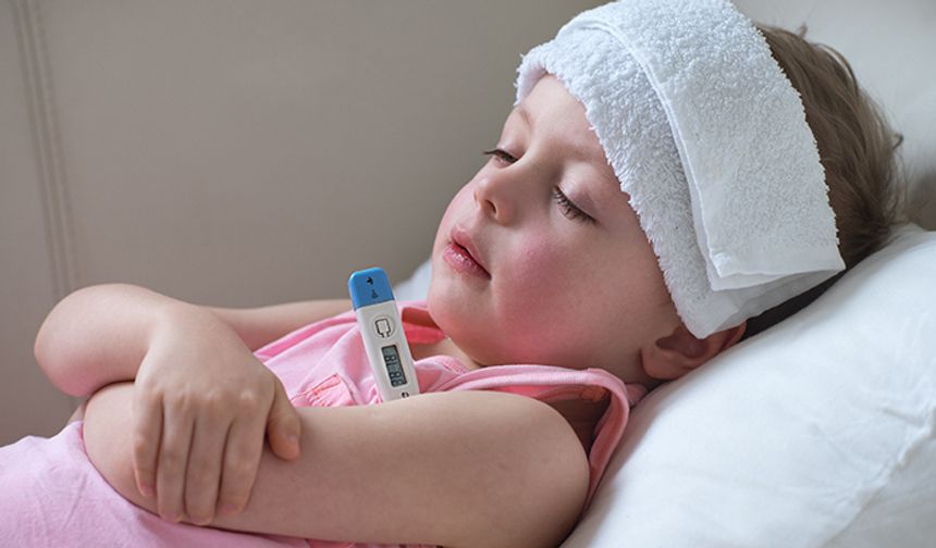 Ateşi olan çocuğu okula göndermeyin