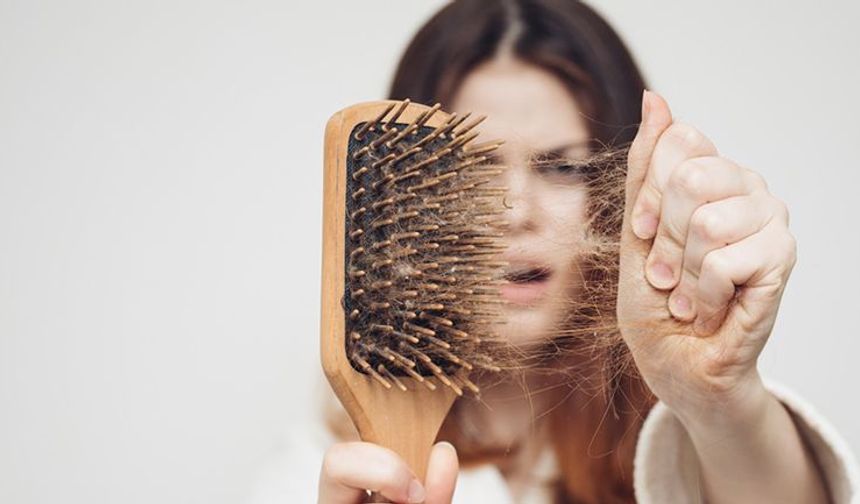 "Kadınlarda saç dökülmesinin gizli nedenleri"