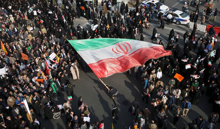 İran’daki protestolarda ölü sayısı 2 bin 615’e, tutuklu sayısı 18 bin 470’e yükseldi