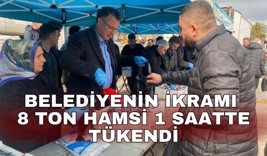 Belediyenin ikramı 8 ton hamsi 1 saatte tükendi