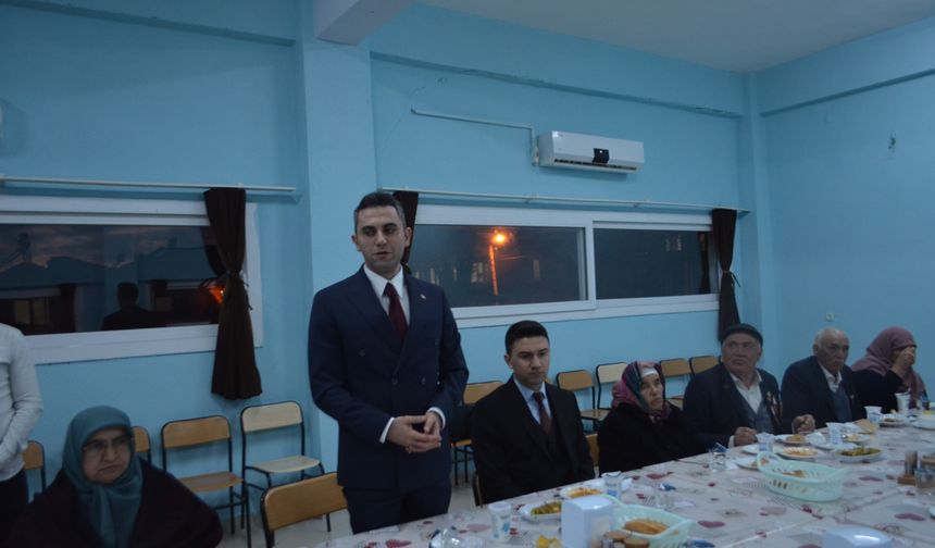 Selendi'de şehit aileleri ve gaziler onuruna iftar yemeği