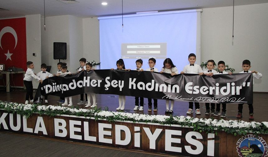 Kula'da 8 Mart Dünya Kadınlar Günü kutlandı