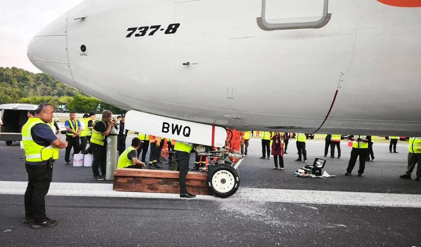 Tayland’da yolcu uçağı sert iniş yaptı: Uçağın iniş takımı koptu