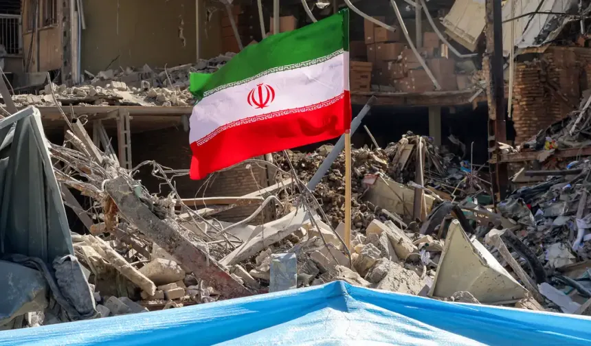 İran'da ABD-İsrail saldırılarında hayatını kaybedenlerin sayısı bin 45'e yükseldi