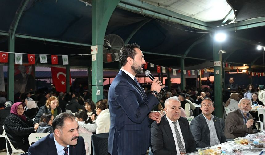 Mücahit Arınç iftarı Demircililerle yaptı