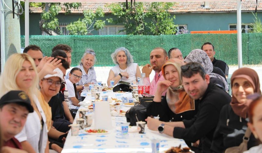 Şehzadeler Engelsiz Yaşam Merkezi'nde anlamlı buluşma