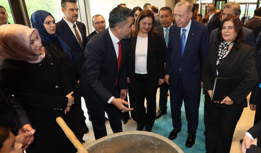Erdoğan'a Mesir İkramı