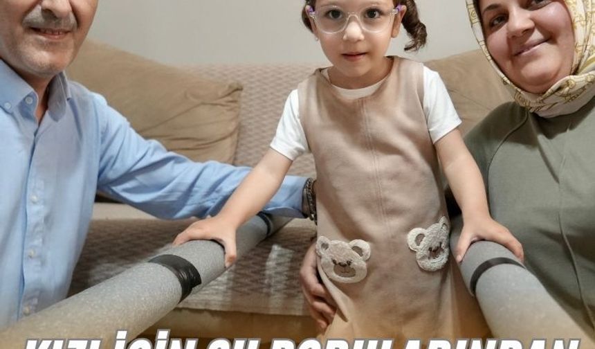Kızı için su borularından yürüme bariyeri yaptı