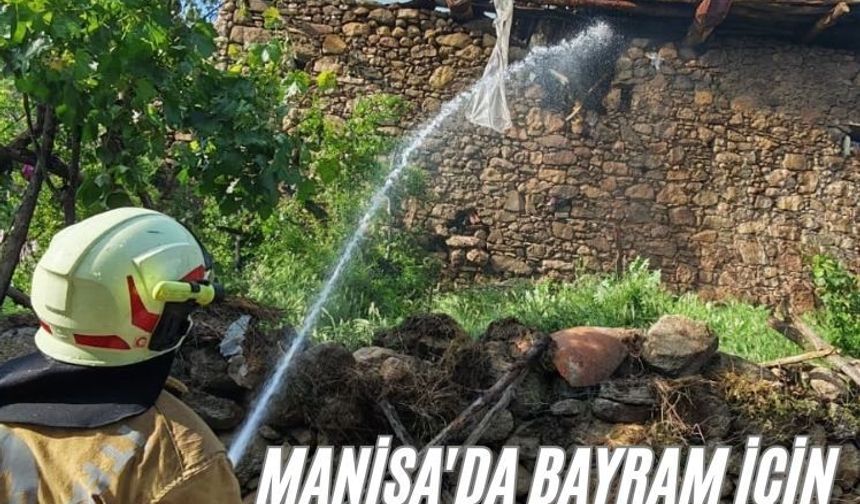 Manisa'da bayram için köylerine gelen ailenin evi yandı