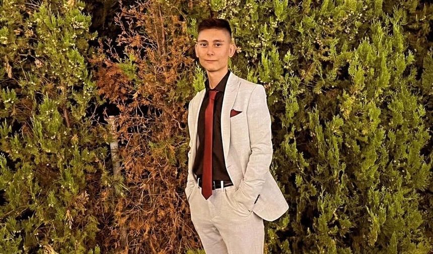 Burhaniye'de trafik kazasında 18 yaşındaki genç hayatını kaybetti