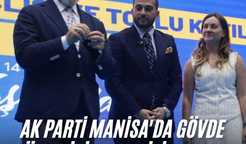 AK Parti Manisa'da Gövde Gösterisi yaptı Bizim Ahmet ve 612 kişi AK Partiye katıldı