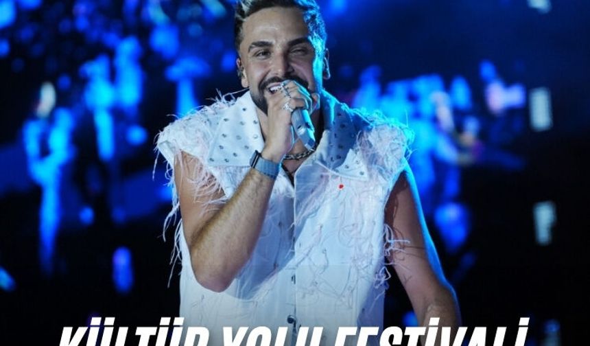 Kültür Yolu Festivali finalini Sefo yaptı