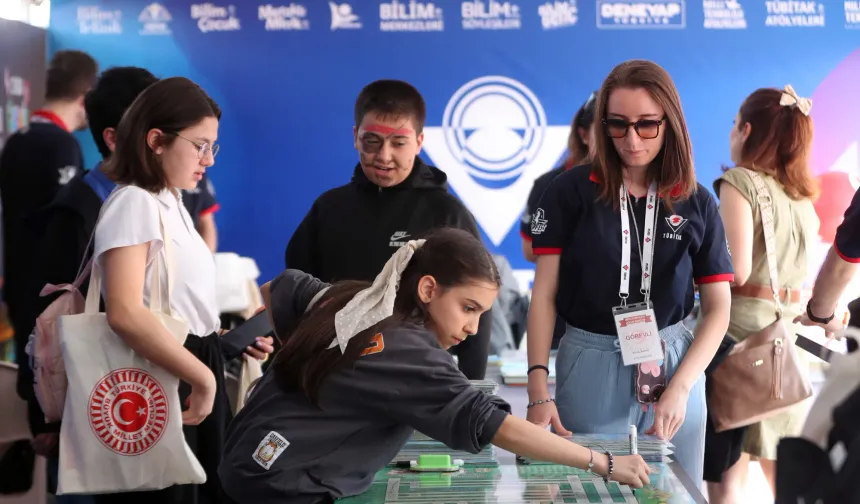TÜBİTAK Bilim Her Yerde çocuk şenliği, Forum Manisa'da