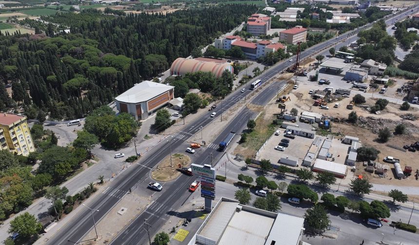 Turgutlu'nun trafik çilesini bitirecek dev projede ilk kazma vuruldu