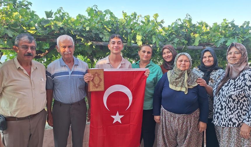 Siyer bilgisiyle umre ödülü