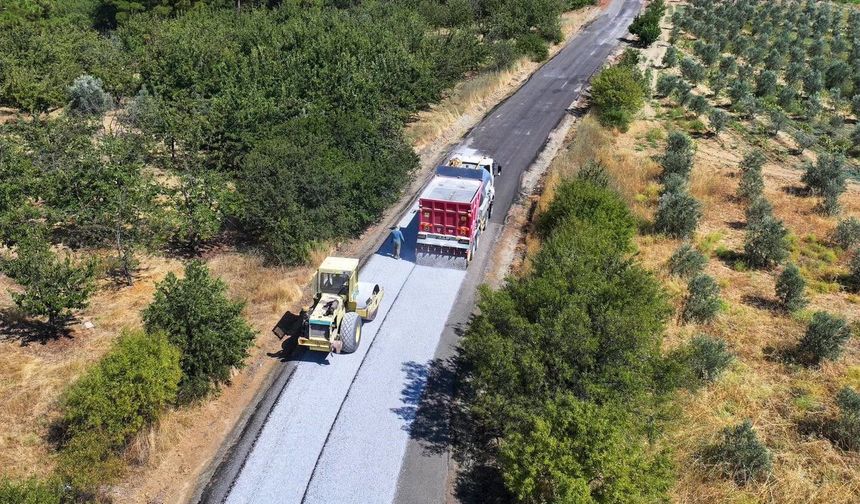 Manisa'da asfalt çalışmaları hızla devam ediyor