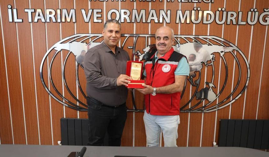 Manisa Tarım ve Orman Müdürlüğünde iki isim yeni görev yerlerine uğurlandı