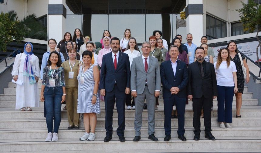 Manisa’da özel çocuklar için 'İlk rehber' aileler olacak