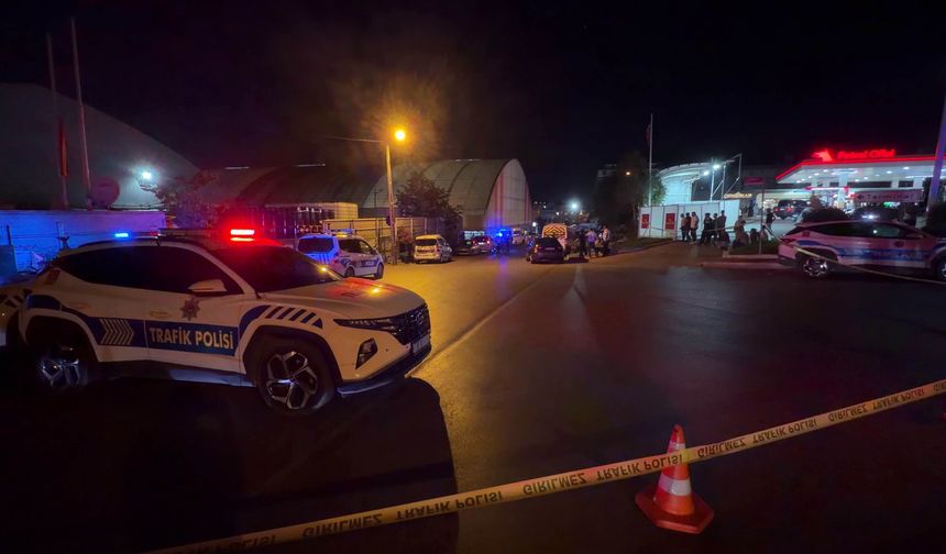 Sultanbeyli'de DEAŞ operasyonunda polise ateş açan şüpheli etkisiz hale getirildi