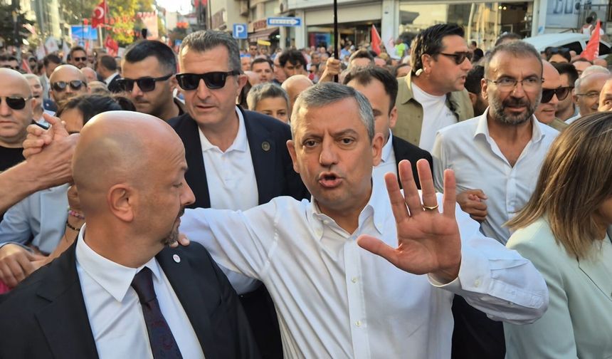 Özgür Özel Tekirdağ’da halka seslendi: "Hep beraber yürüyoruz"