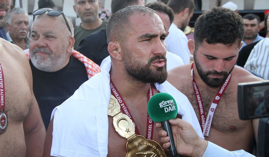 Kula Er Meydanı’nda Başpehlivan Feyzullah Aktürk