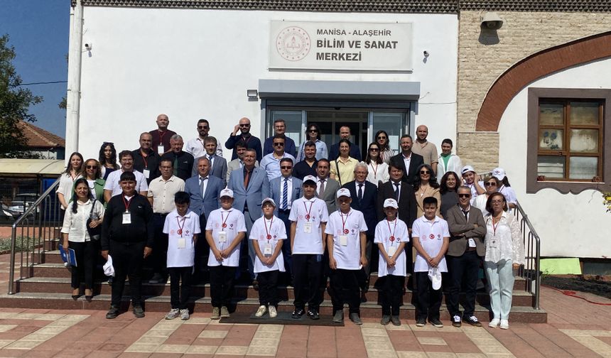 Alaşehir'de özel öğrenciler yeteneklerini keşfedecek