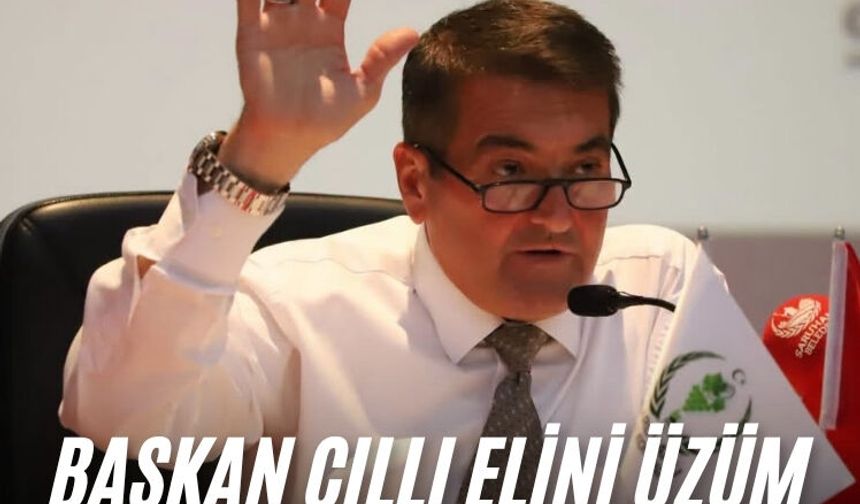 Başkan Cıllı elini üzüm makinesine kaptırdı