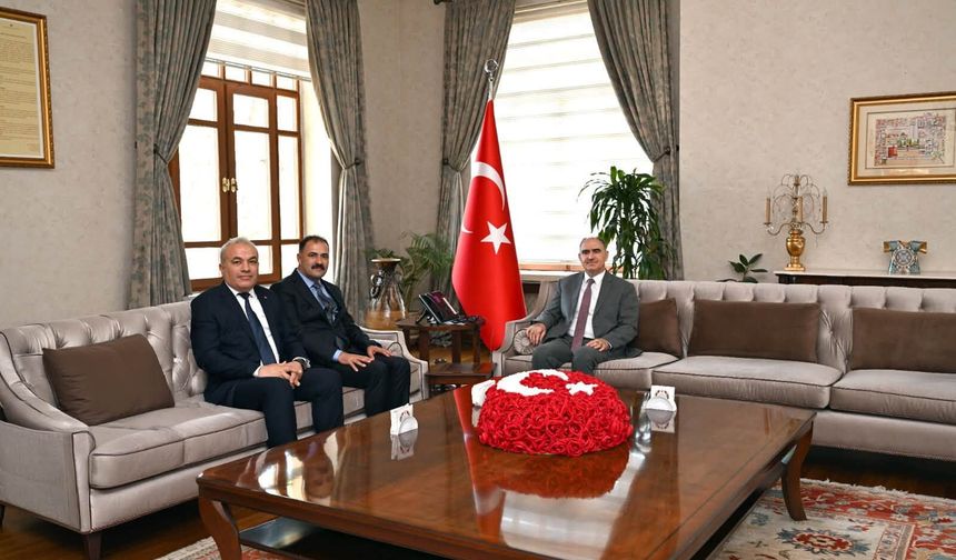 Demirci Belediye Başkanı Kara'dan Vali Özkan'a ziyaret