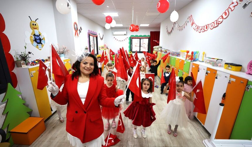 Yunusemre’de miniklerden Cumhuriyet coşkusu!