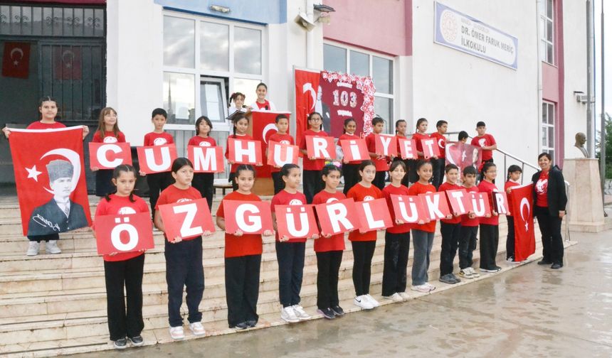 Dr. Ömer Faruk Meriç İlkokulu’nda 103. yıl gururu