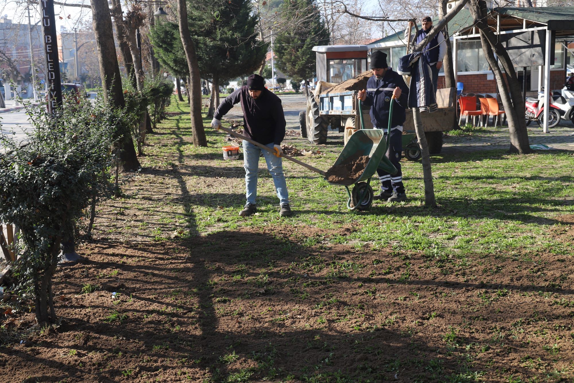 Turgutlu’nun Park Ve Bahçelerinde Yoğun Çalışma (1)