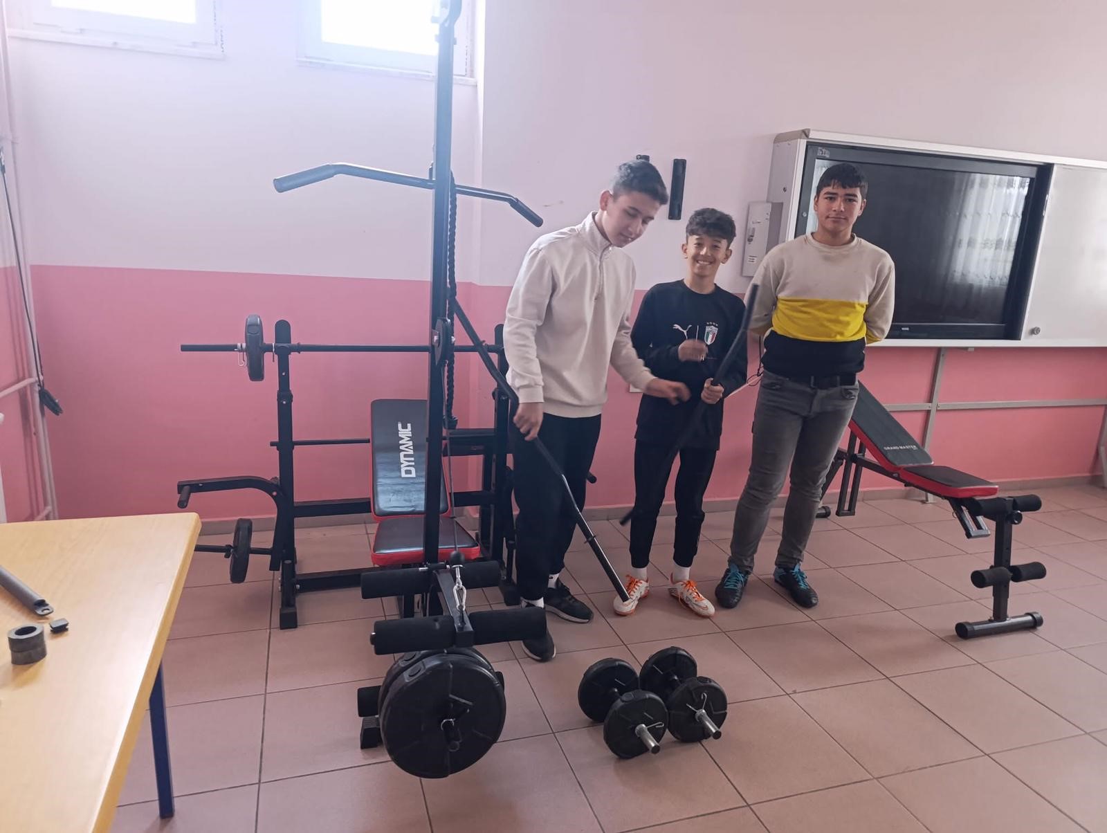 Manisa'da Okullar Arası Dayanışma (2)