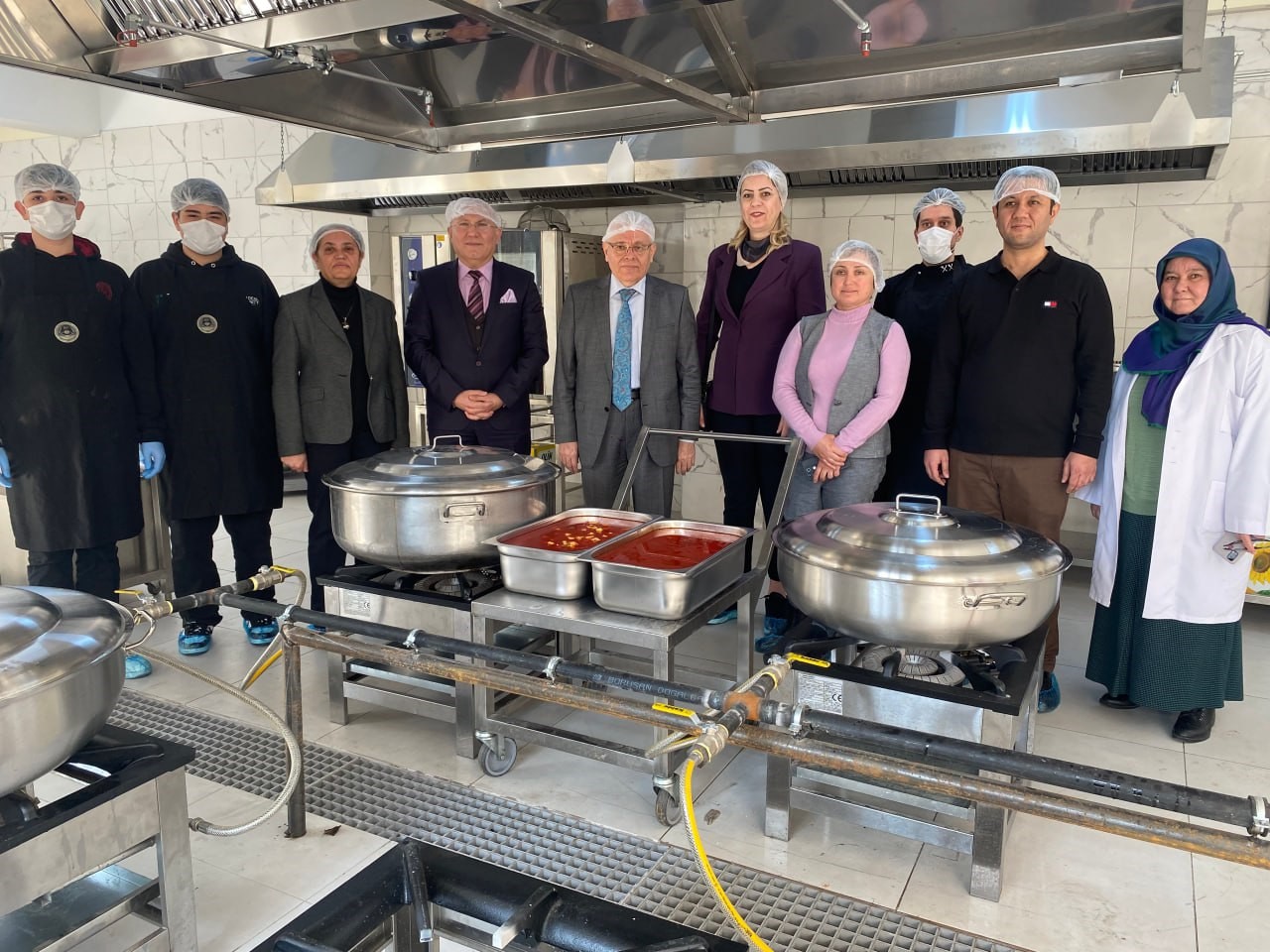 Taşımalı Öğrencilerin Yemekleri Meslek Liselilerden (1)