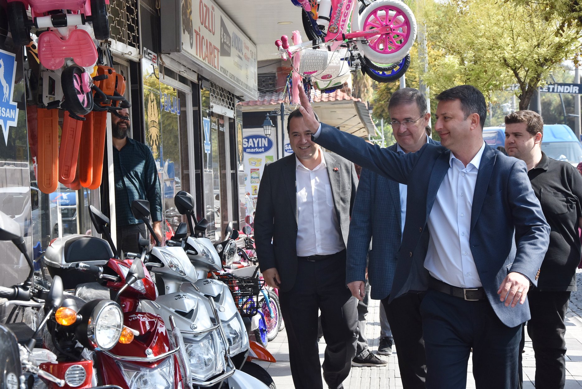 71808095 10157189472054823 3379096718770438144 N