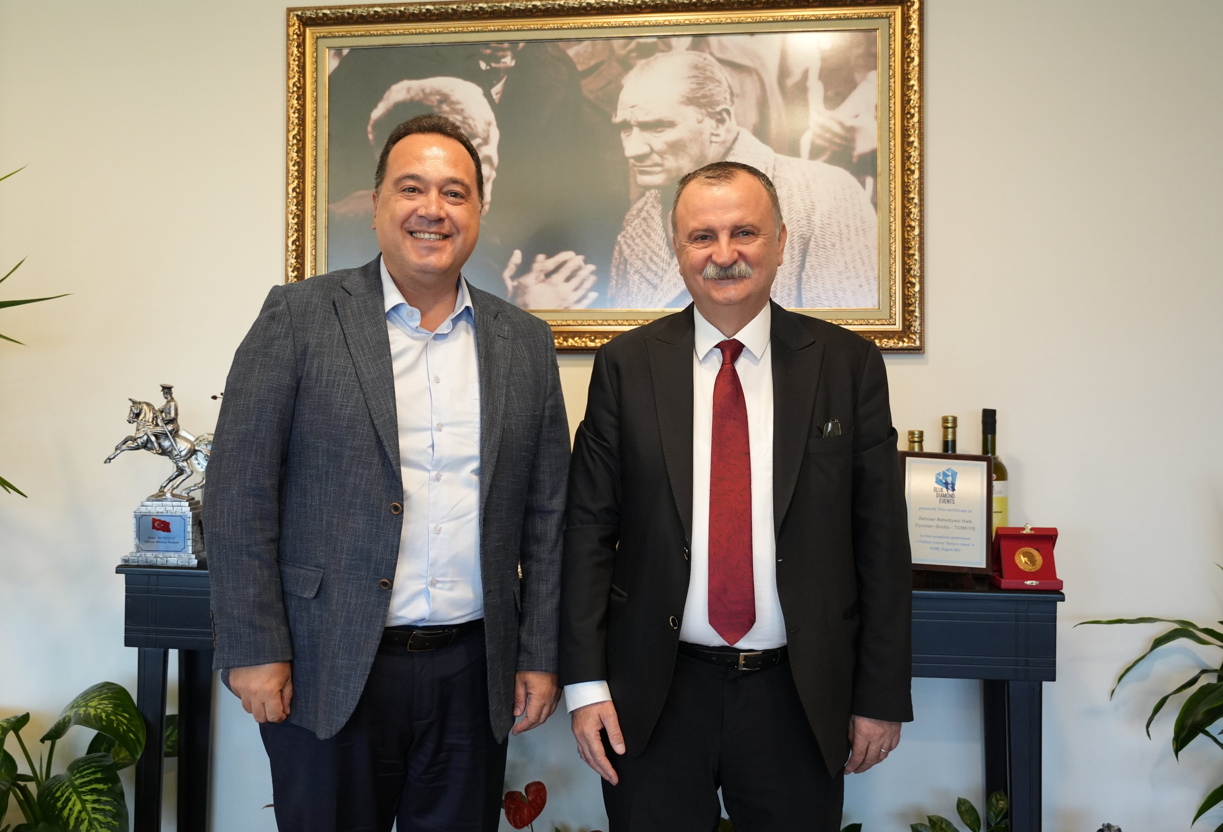 G Vf6 F4 X M A A Lyna