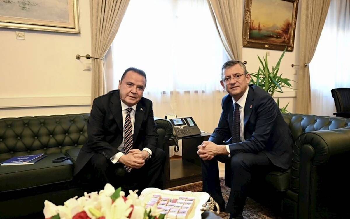 Ozgur Ozel E Ankara C Bassavciligi Ndan Yeni Dokunulmazlik Fezlekesi