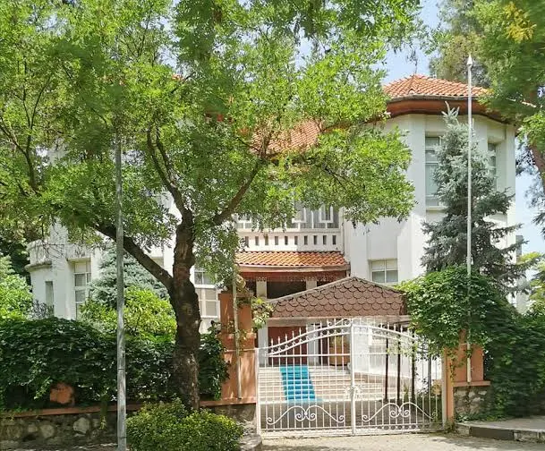Manisa’nın tarihi Valilik Konağı müze olmak için gün sayıyor-2