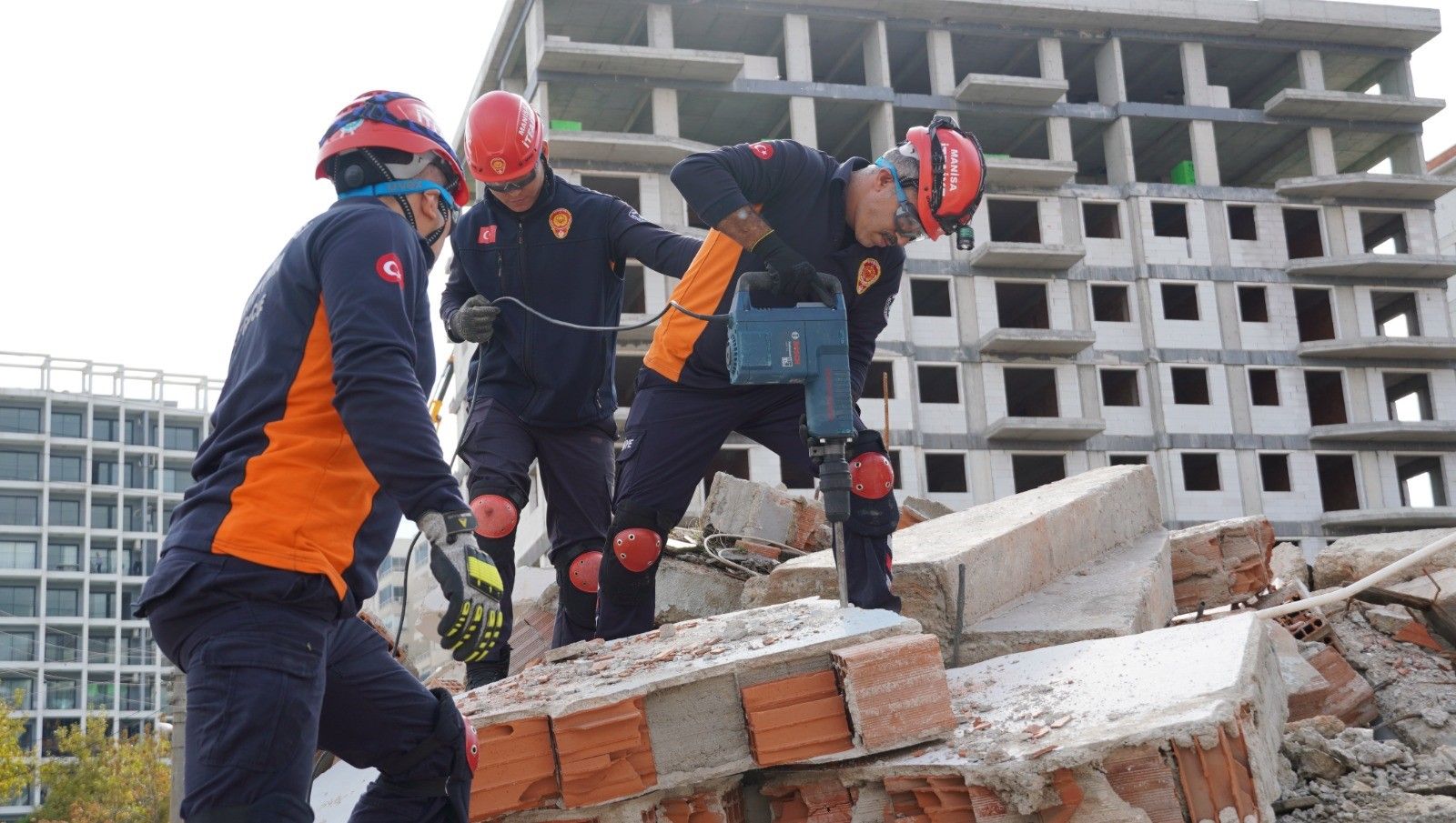 6,7 Büyüklüğünde Deprem Senaryosu! Manisa’da Ekipler Sahaya Indi (5)