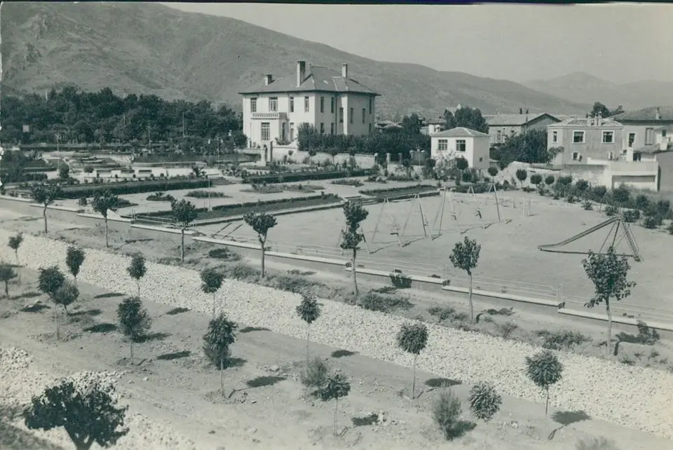 Manisa’nın tarihi Valilik Konağı müze olmak için gün sayıyor