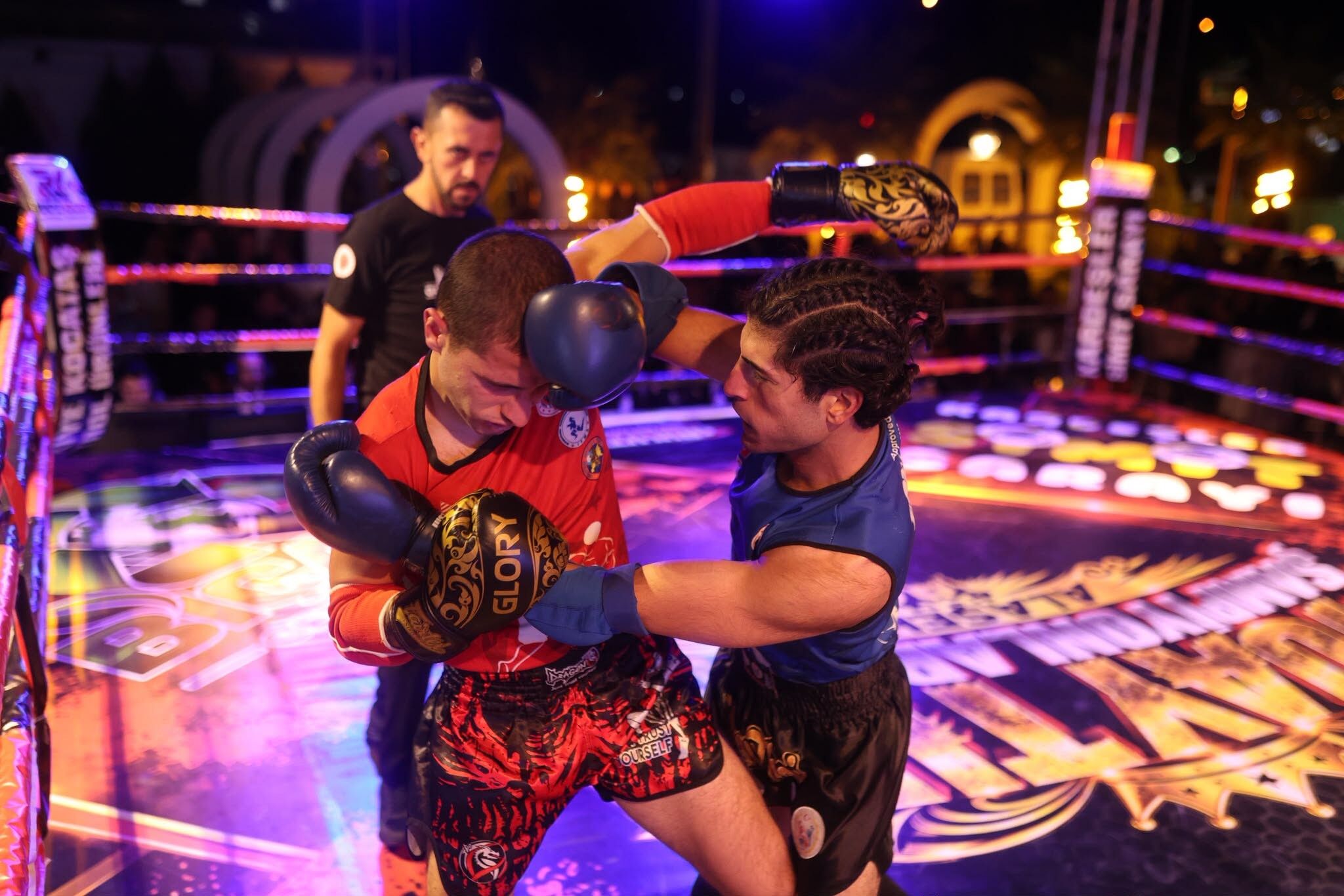 Alaşehir'de muaythai rüzgârı esti