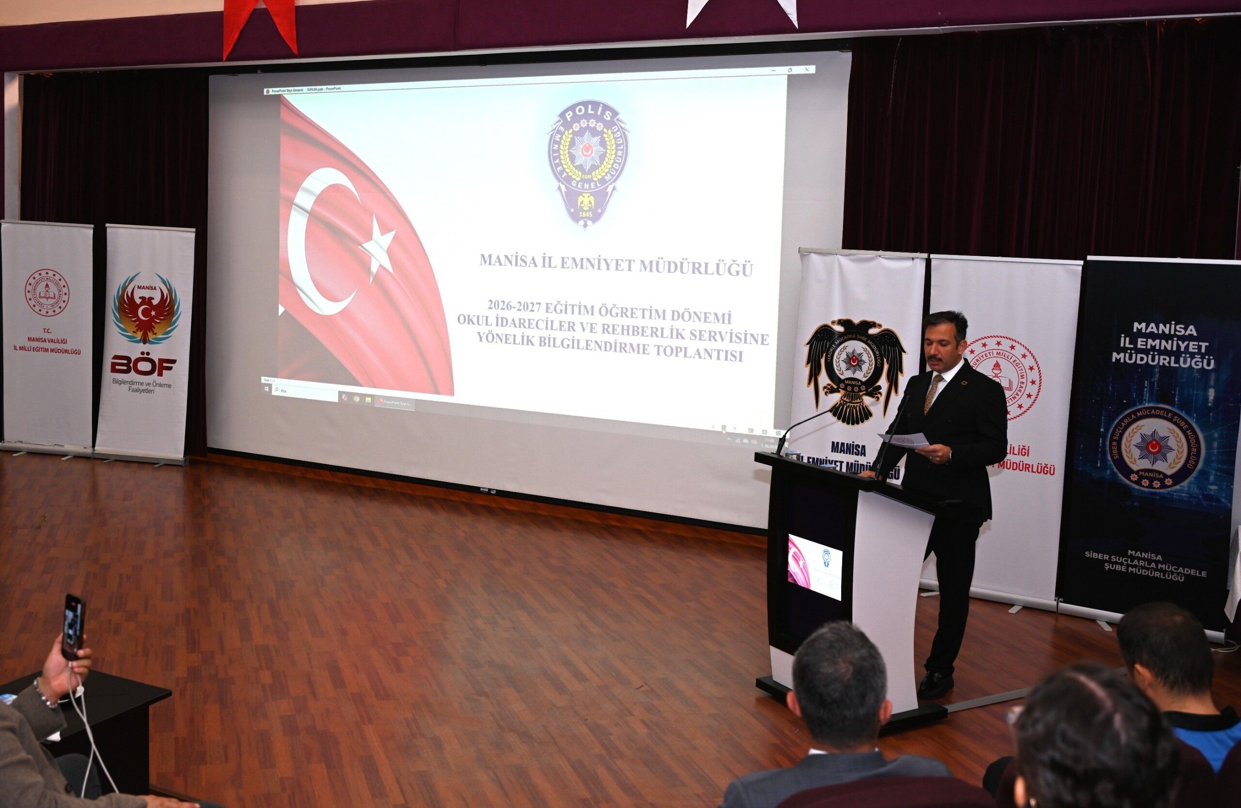 Manisa’da Okul Yöneticileri Ve Rehber Öğretmenlere Güvenlik Eğitimi Gerçekleştirildi (4)