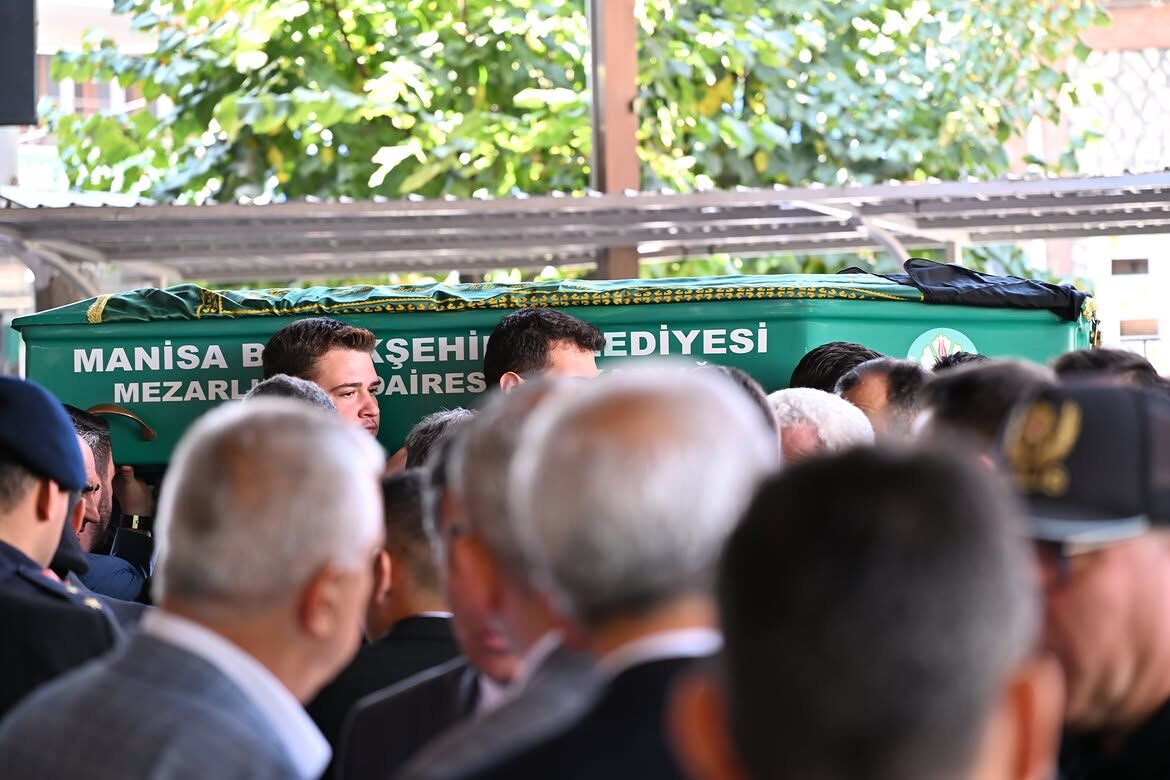 Valimiz Vahdettin Özkan, Adalet Ve Kalkınma Partisi Manisa İl Başkanı Süleyman Turgut’un Vefat E (3)